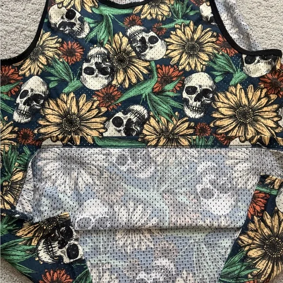 No Boundaries Skull Floral Tank Top Mens Graphic Sleeveless Shirt XL Fit - Picture 2 of 4